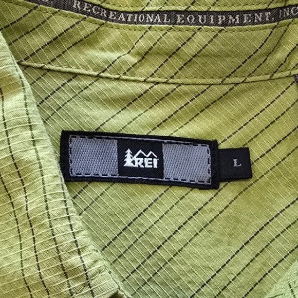 REI Collared Short Sleeeve Button Down Shirt Lime Green Mens Large Pinstripe - Picture 2 of 9